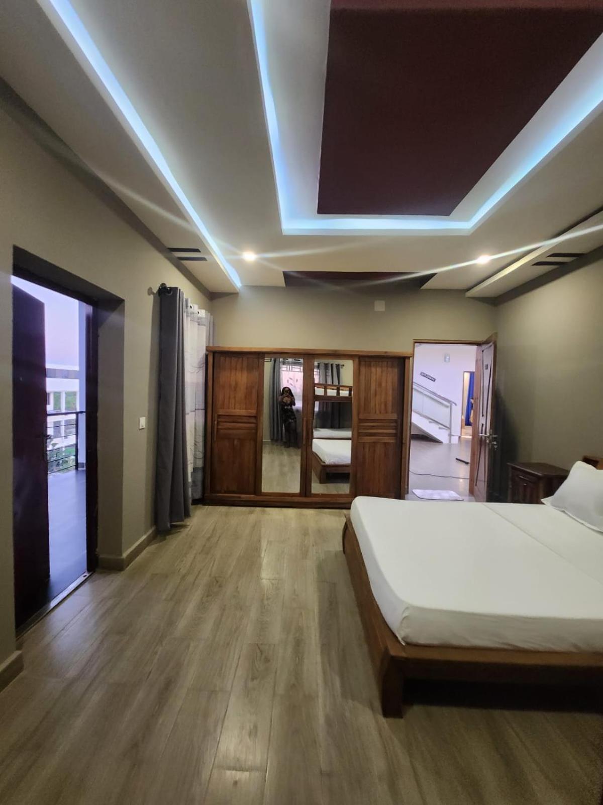 Ocean Heaven Hotel 马哈赞加 外观 照片