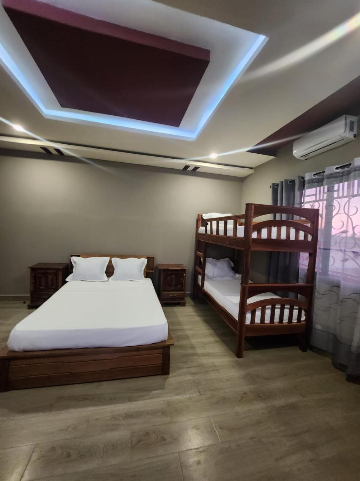 Ocean Heaven Hotel 马哈赞加 外观 照片
