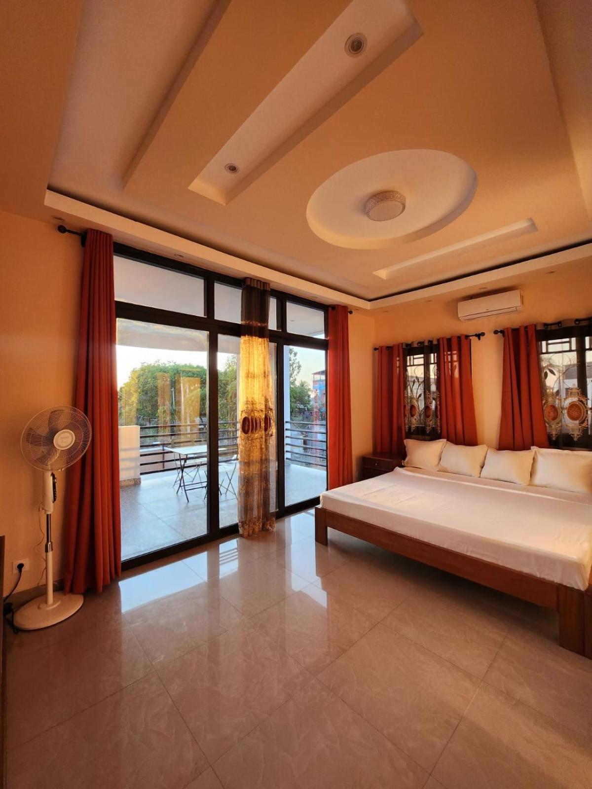 Ocean Heaven Hotel 马哈赞加 外观 照片