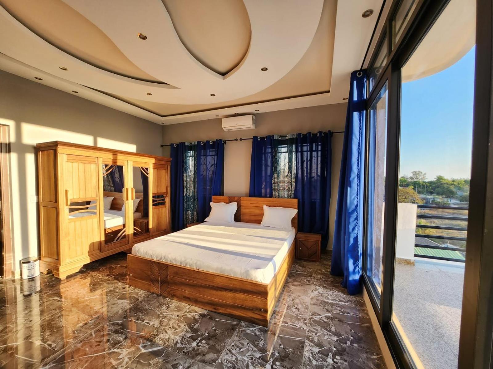 Ocean Heaven Hotel 马哈赞加 外观 照片