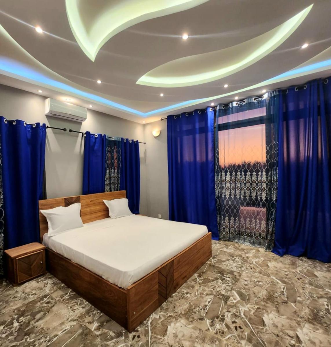 Ocean Heaven Hotel 马哈赞加 外观 照片